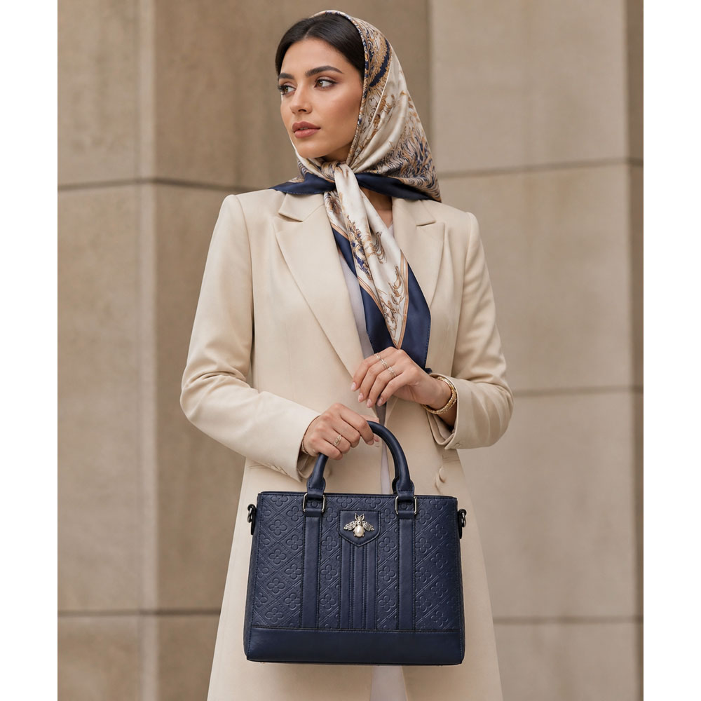 کیف دستی زنانه طرح برجسته با نشان زنبور (سرمه‌ای) | ابعاد 26*36